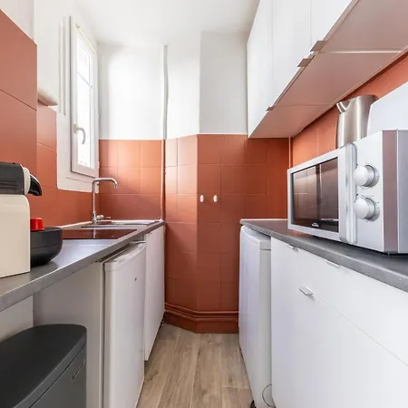 3 Stars Cozy Bright ,levallois For 2 公寓