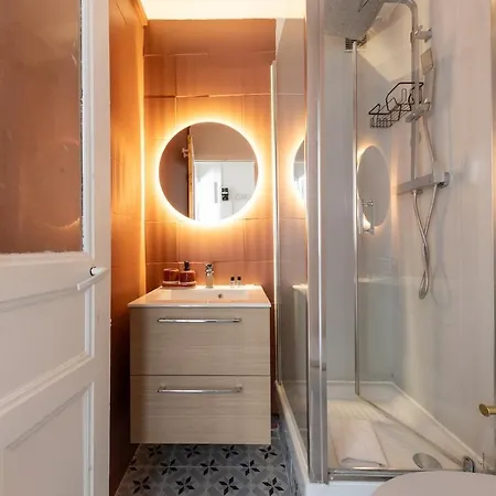 公寓 3 Stars Cozy Bright ,levallois For 2 *